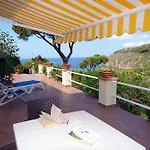 Ξενοδοχείο με διαμερίσματα Morcone 3*